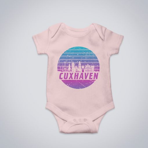 CuxBody - Motiv: Cuxhaven Skyline violett | BabyBody Mädchen